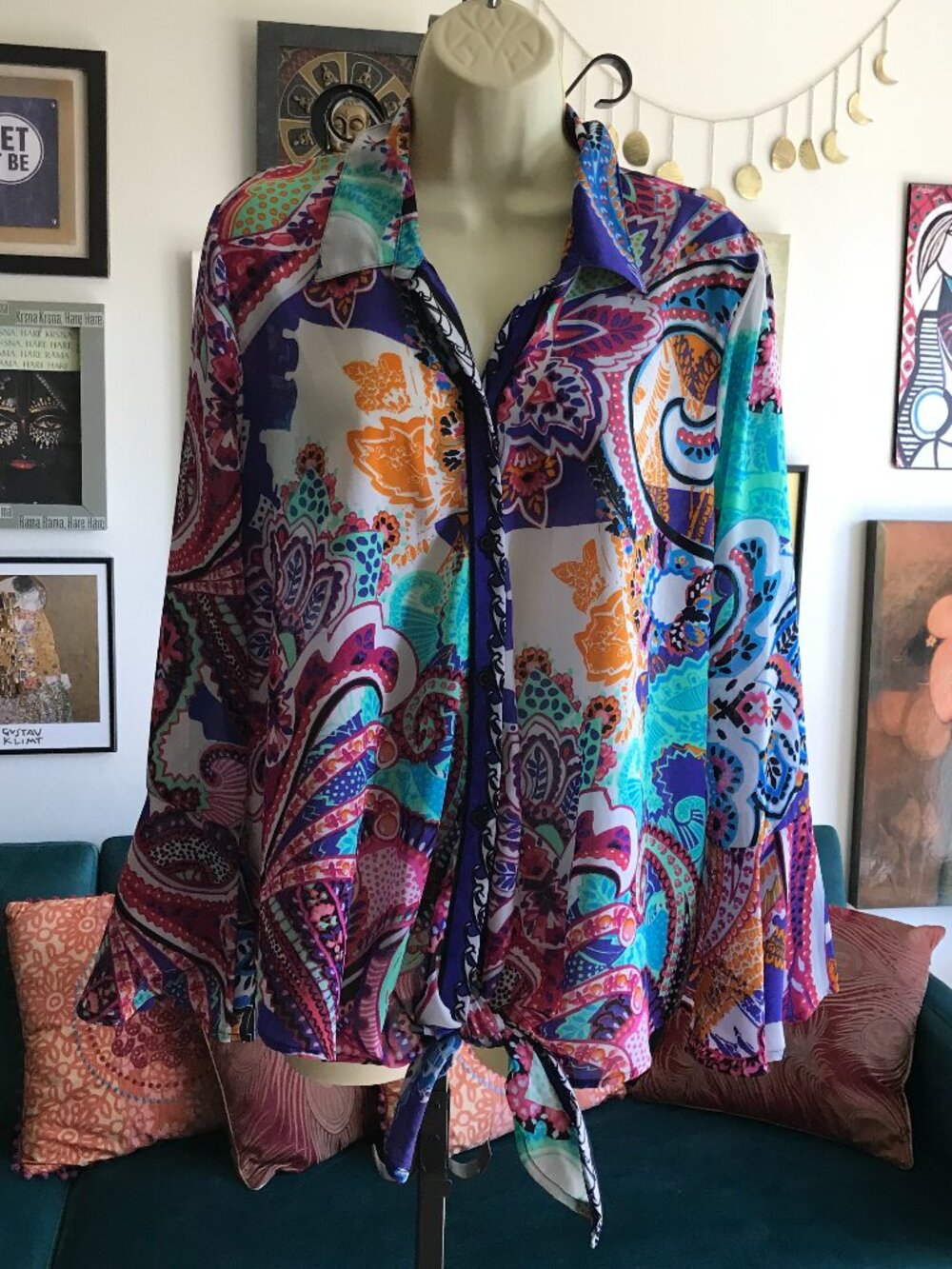 BOLD ELEMENTS size L Colorful Paisley Print Chiffon Tie Front Bell Sleeve Blouse